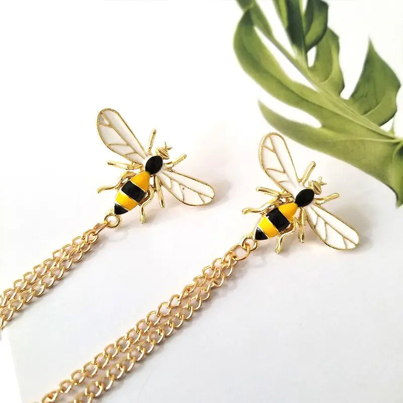 Double Bee Chain Enamel Pin