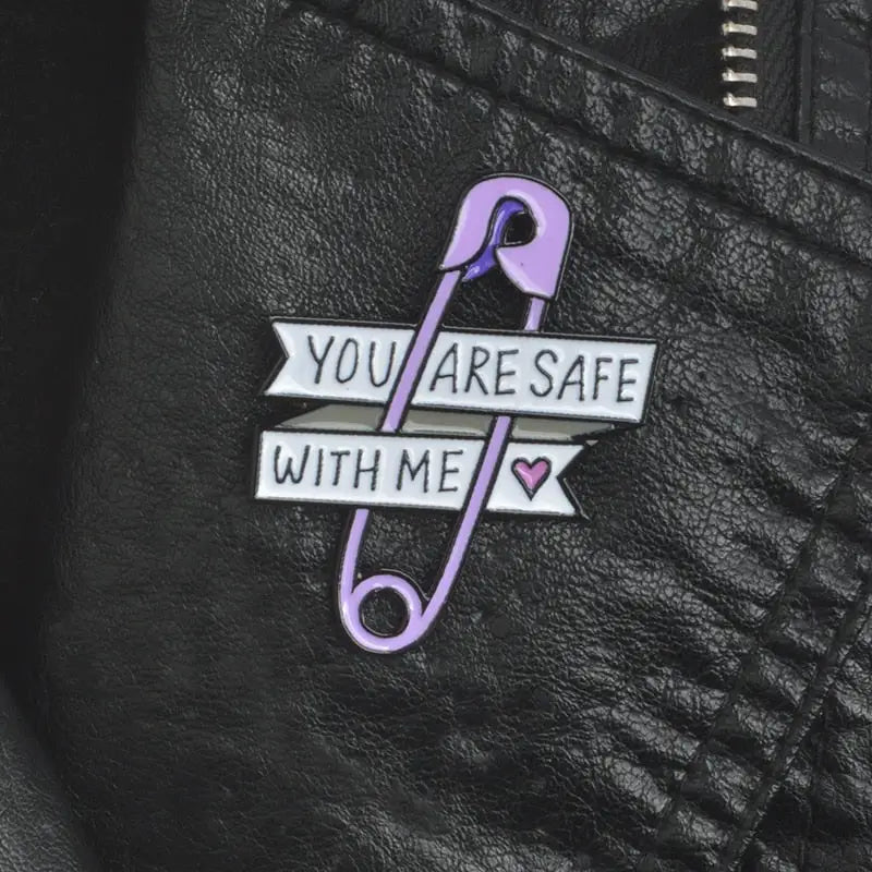 Purple paper clip enamel pin little heart Enamel Pin